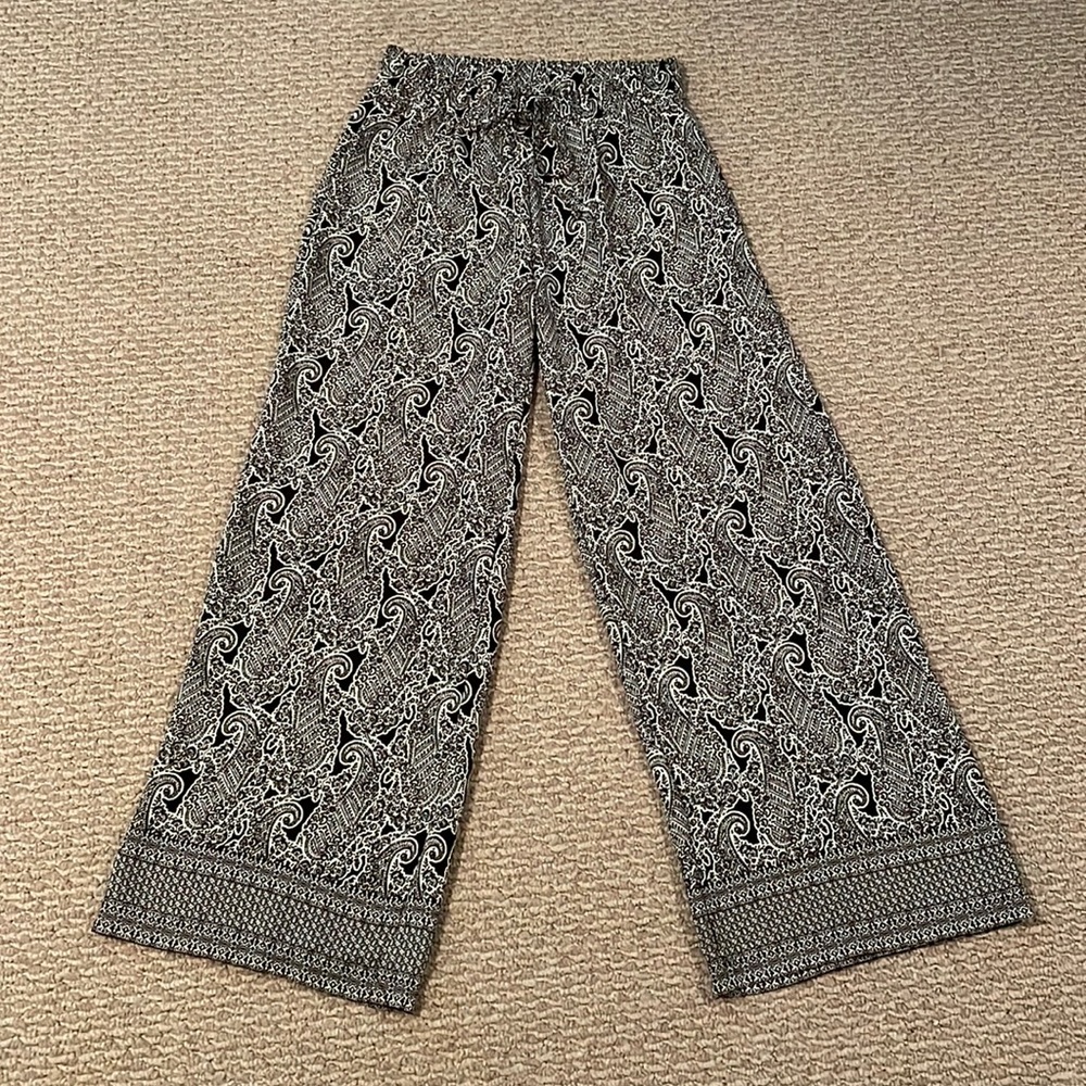 Roz&Ali Wide-Leg Paisley Pants